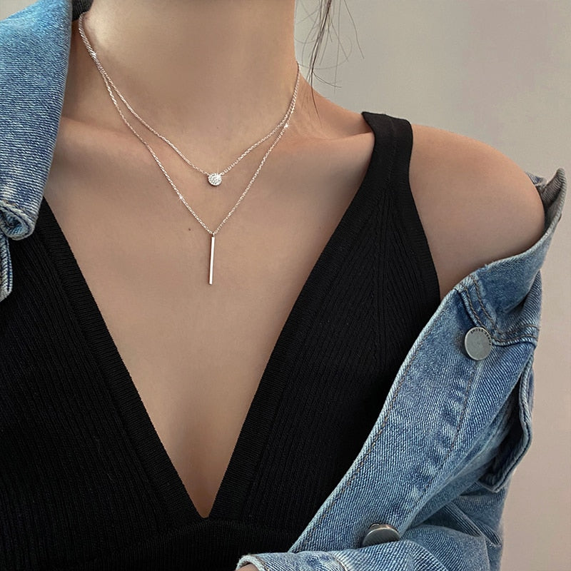 Oona™ Double Layered Necklace with Elegant and Modern Design