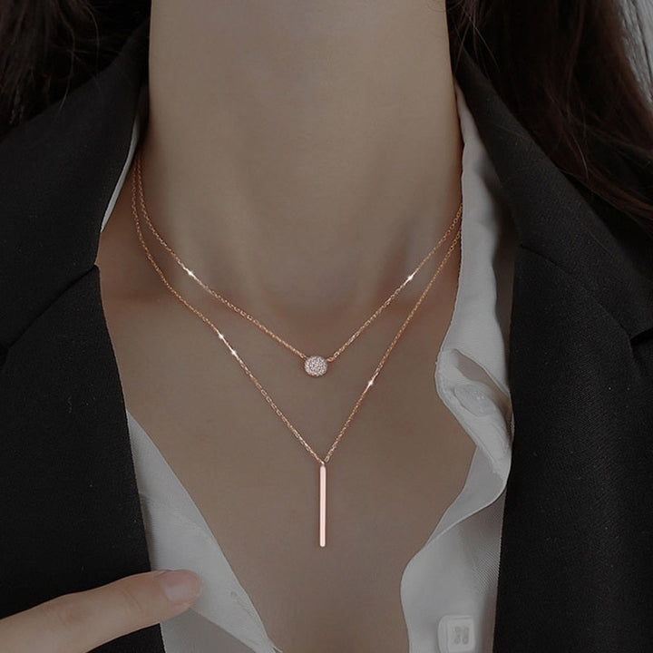 Oona™ Double Layered Necklace with Elegant and Modern Design