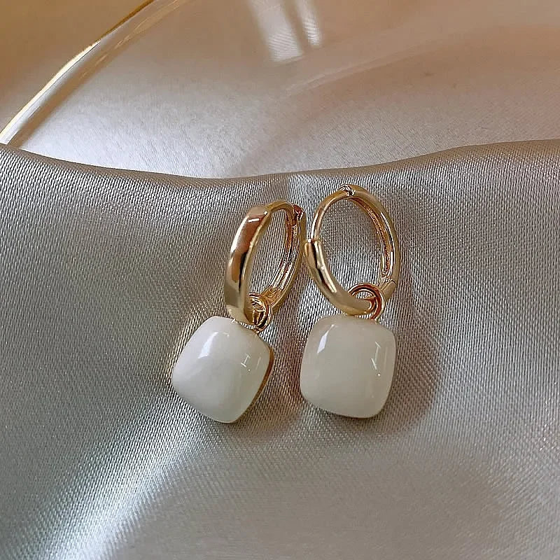 Prue™ Vintage Style Drop Earrings