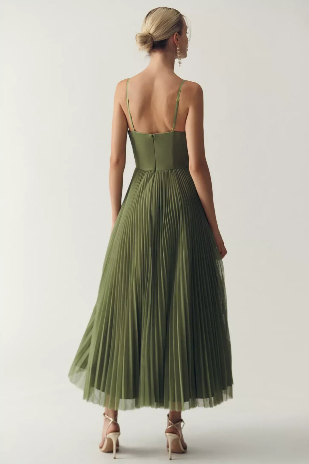 Delorae™ Olivia Backless Dress