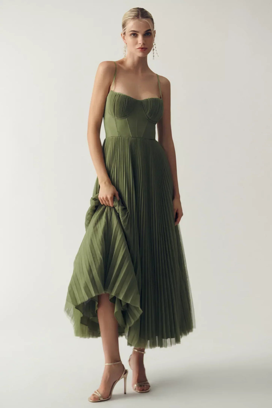 Delorae™ Olivia Backless Dress